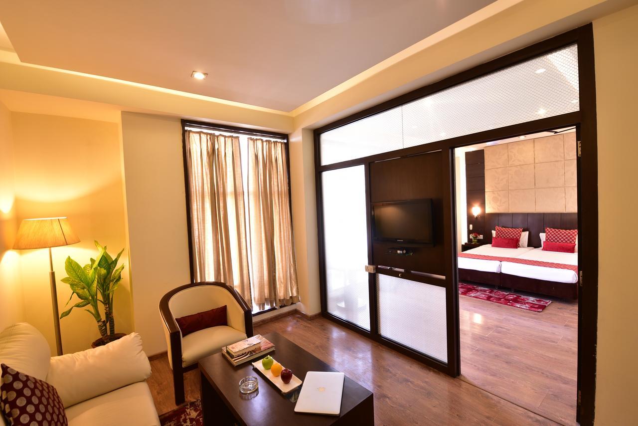 Hotel Surya Plaza Кота Экстерьер фото